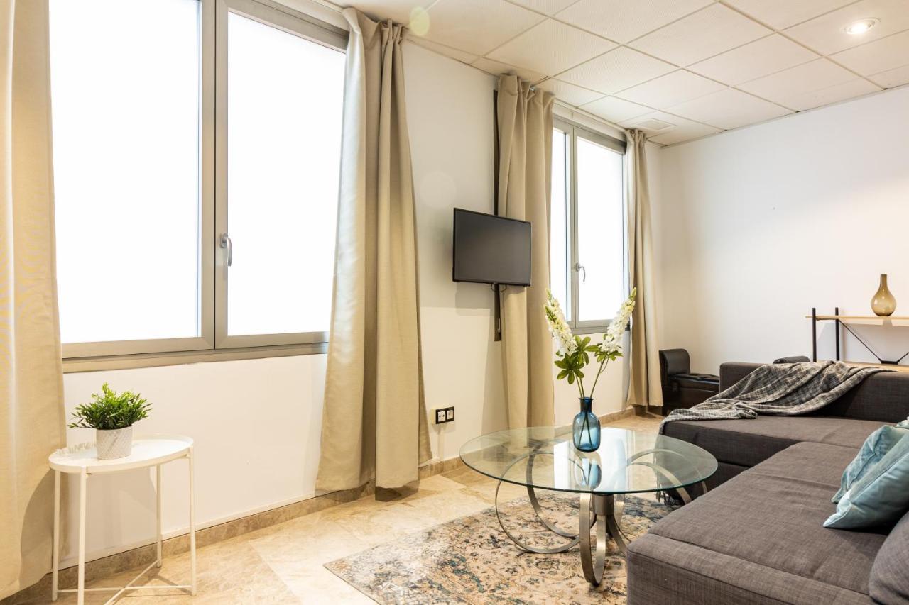Saenz Suites Gallery By Bossh! Apartments Малага Экстерьер фото