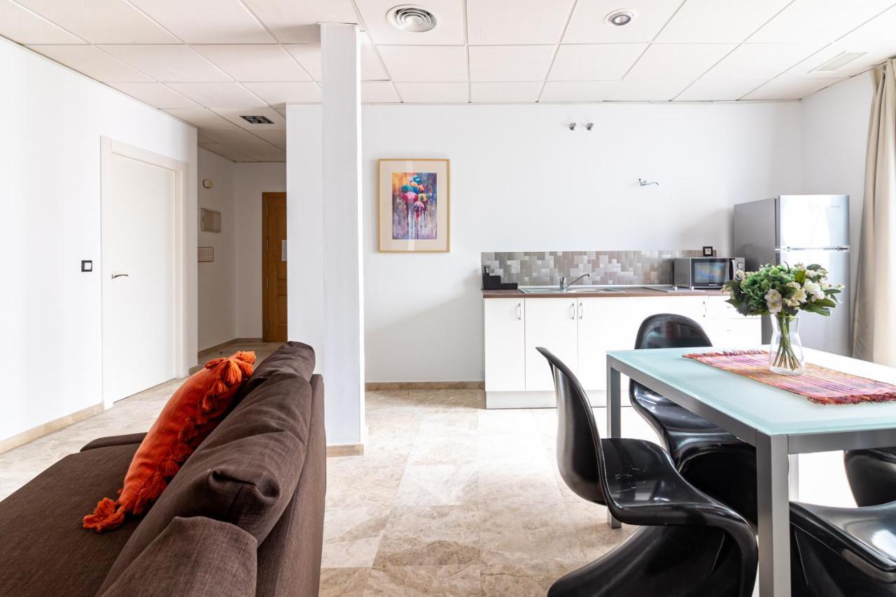 Saenz Suites Gallery By Bossh! Apartments Малага Экстерьер фото