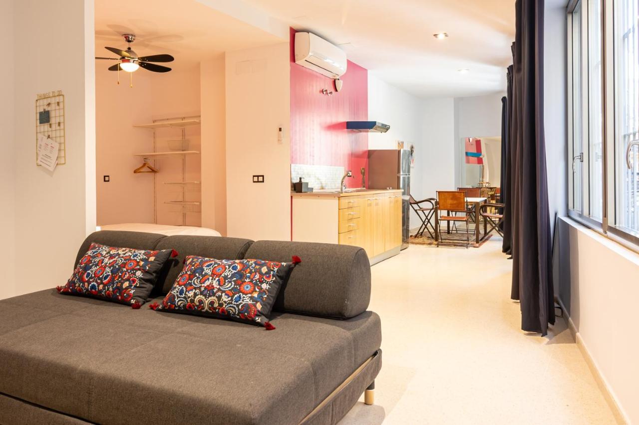Saenz Suites Gallery By Bossh! Apartments Малага Экстерьер фото