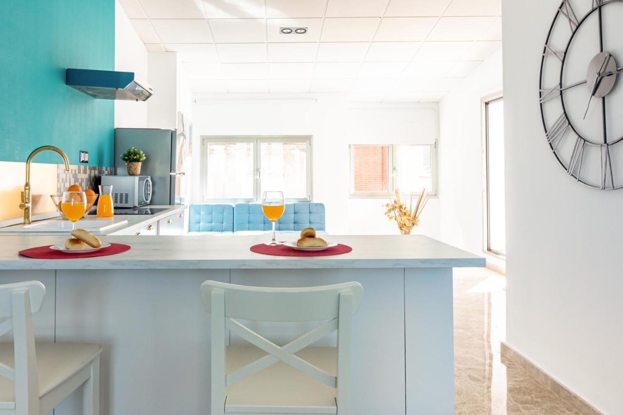 Saenz Suites Gallery By Bossh! Apartments Малага Экстерьер фото